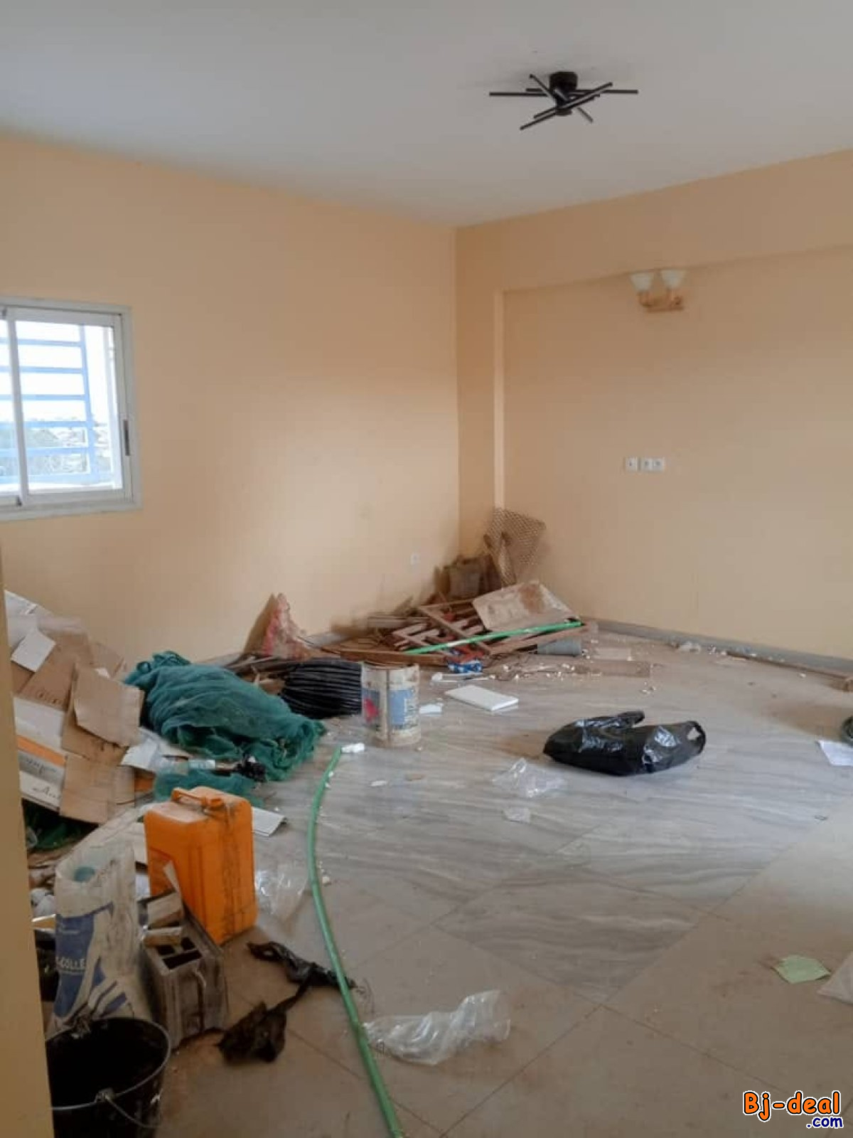 Image principale de Studio neuf avec eau chaude à Nlongkak