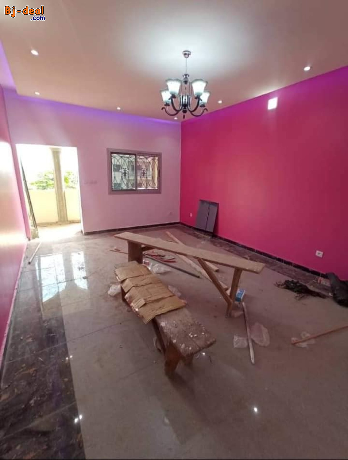 Image principale de Bel appartement neuf avec forage parking à Odza petit marché