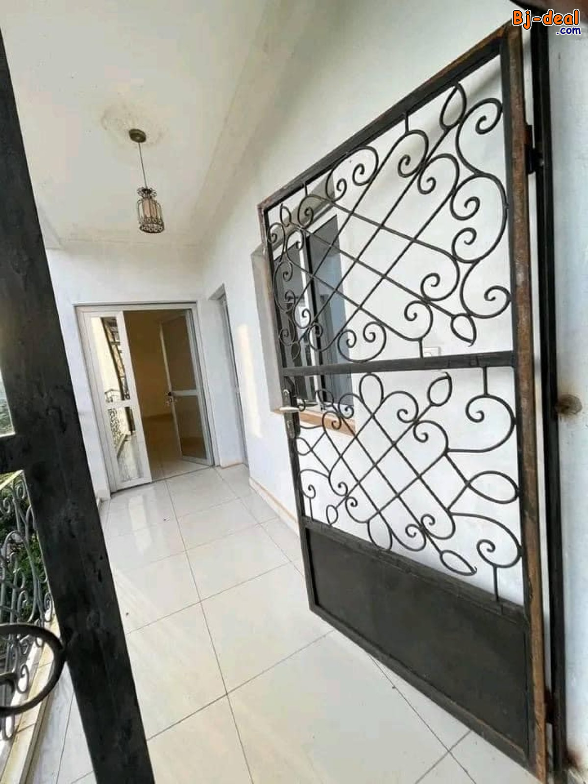 Image principale de Bel appartement avec gardien eau chaude et eau gratuite à Nkolfoulou.Accès goudronné