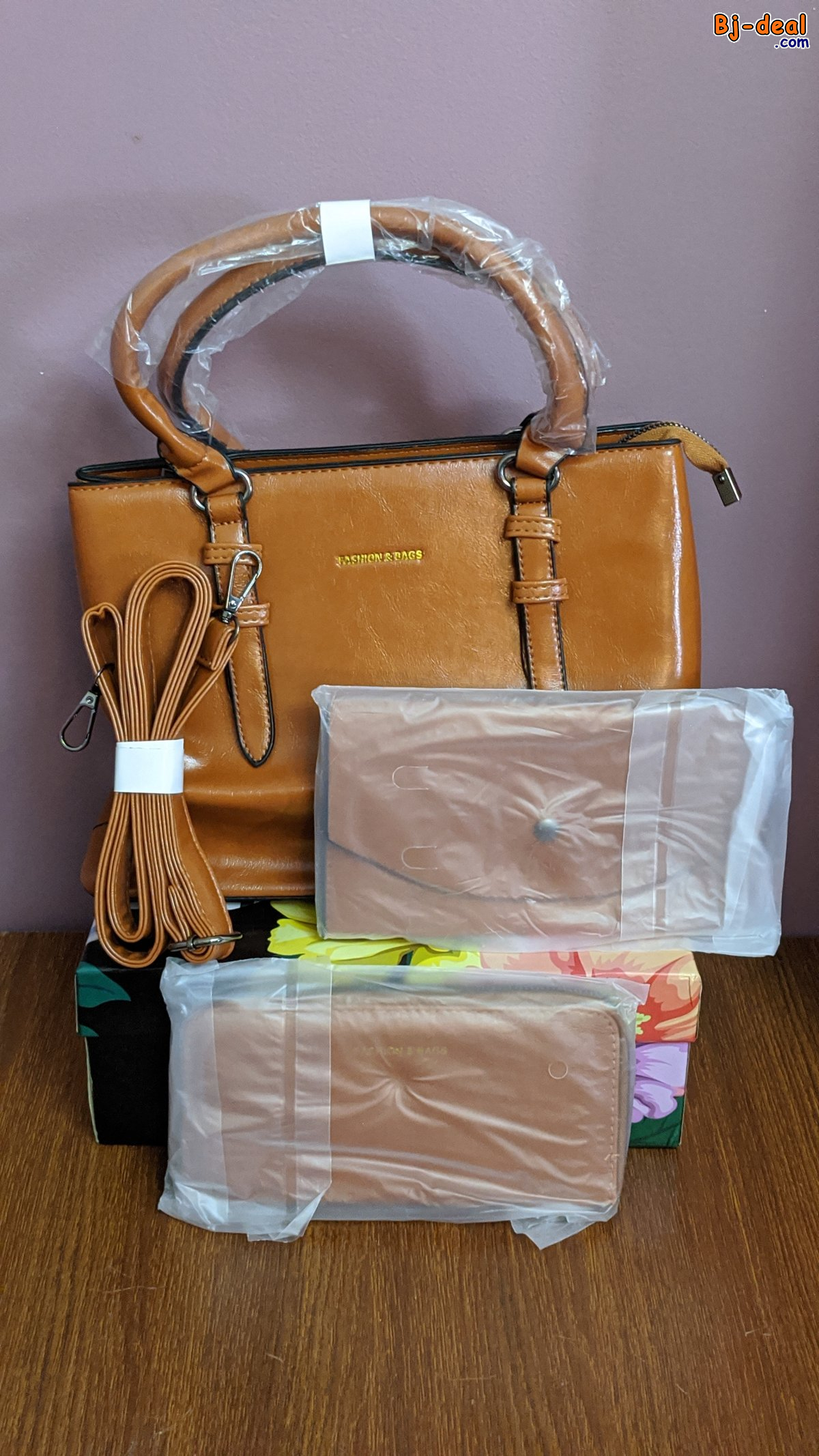 Main image of Sac à main classique trois en un