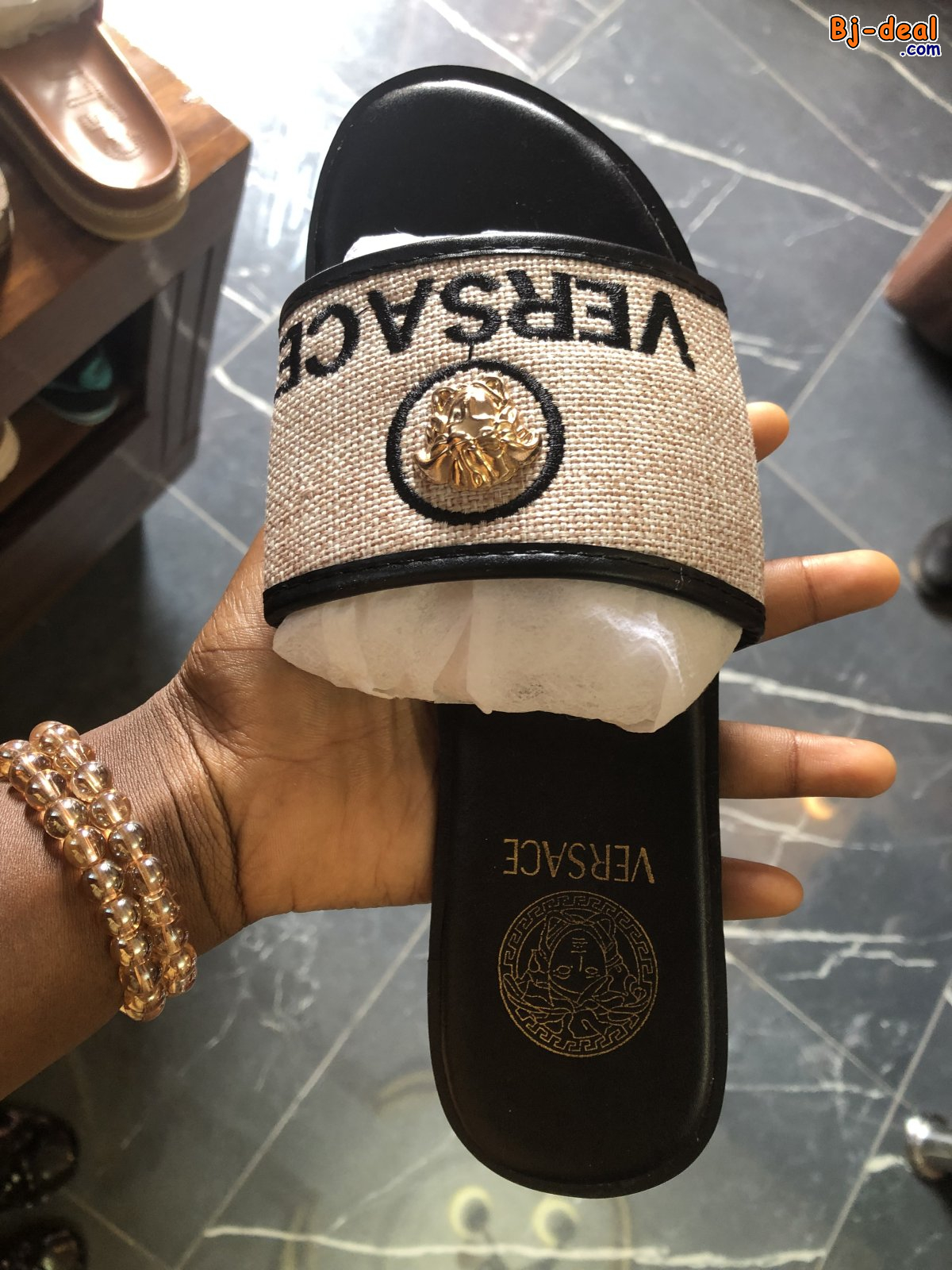 Image principale de LUXURY VERSACE SLIPPERS FOR WOMEN