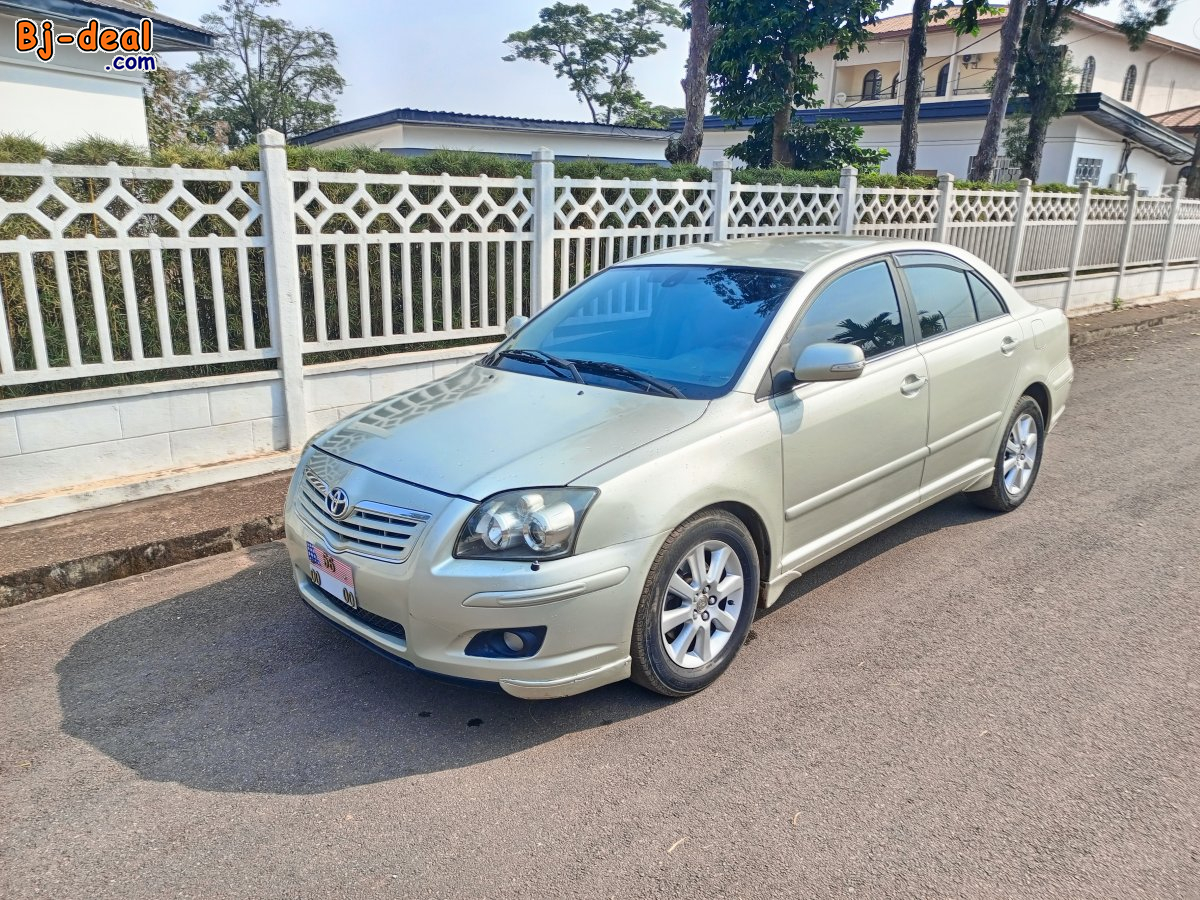 Image principale de TOYOTA AVENSIS 2008 tête de cochon