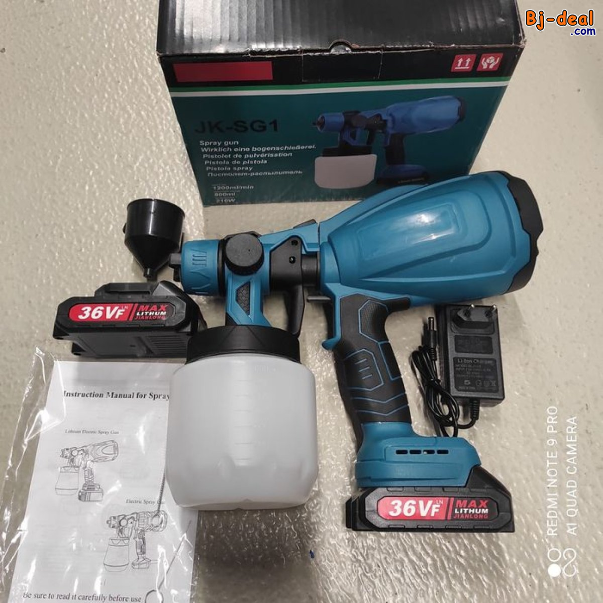 Main image of Matériel de peinture rechargeable avec 2 puissantes batteries de 36 volts.