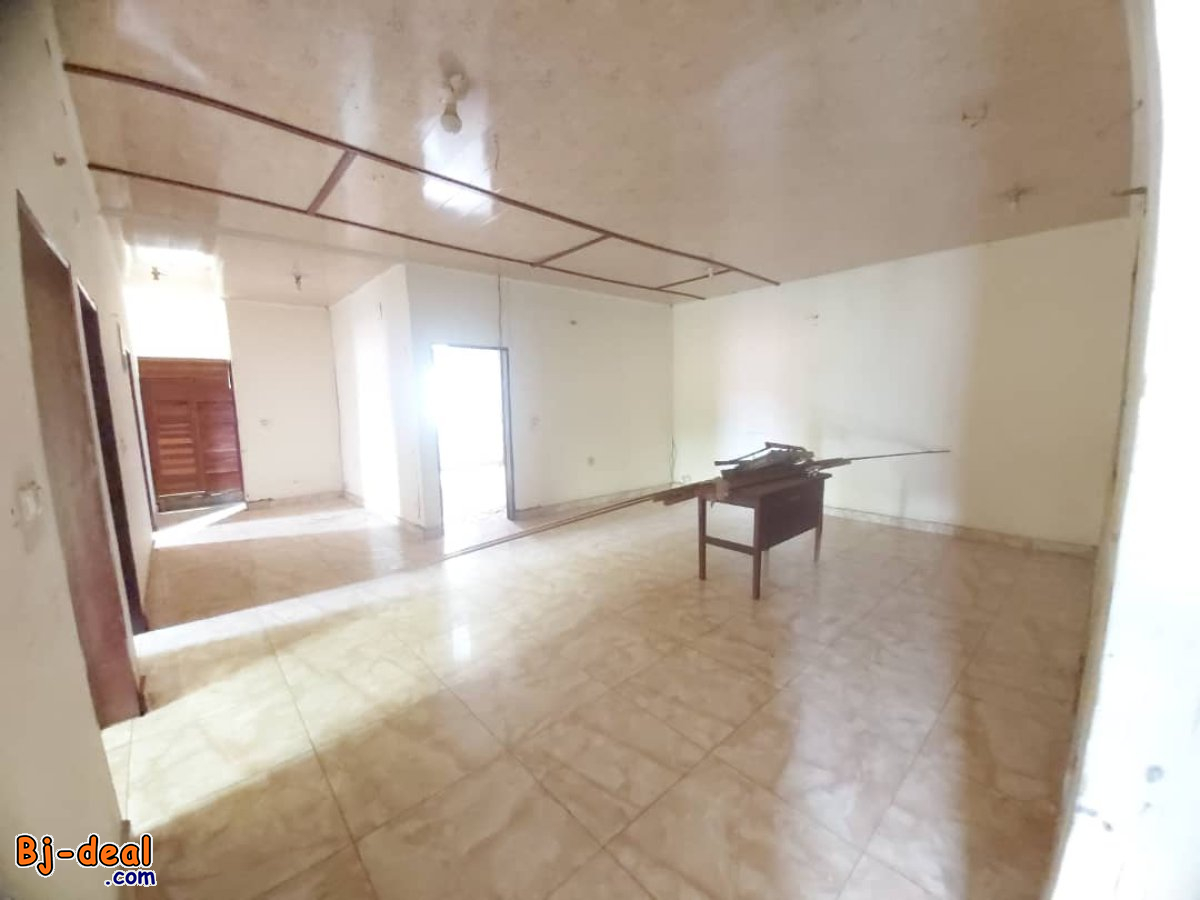 Main image of Très Vaste Bureau Bon standing à 5min du centre ville