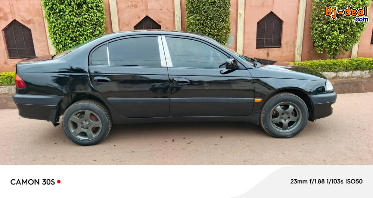 Image principale de Avensis Berline hyper propre