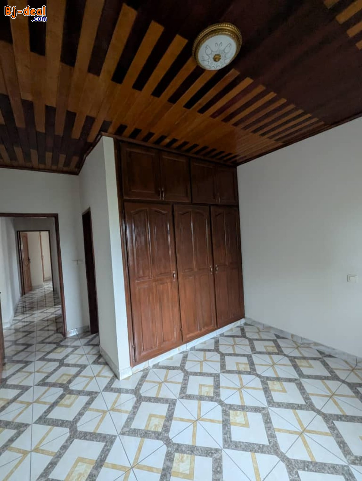 Image principale de Vaste et Magnifique Appartement Haut Standing à louer à Odza