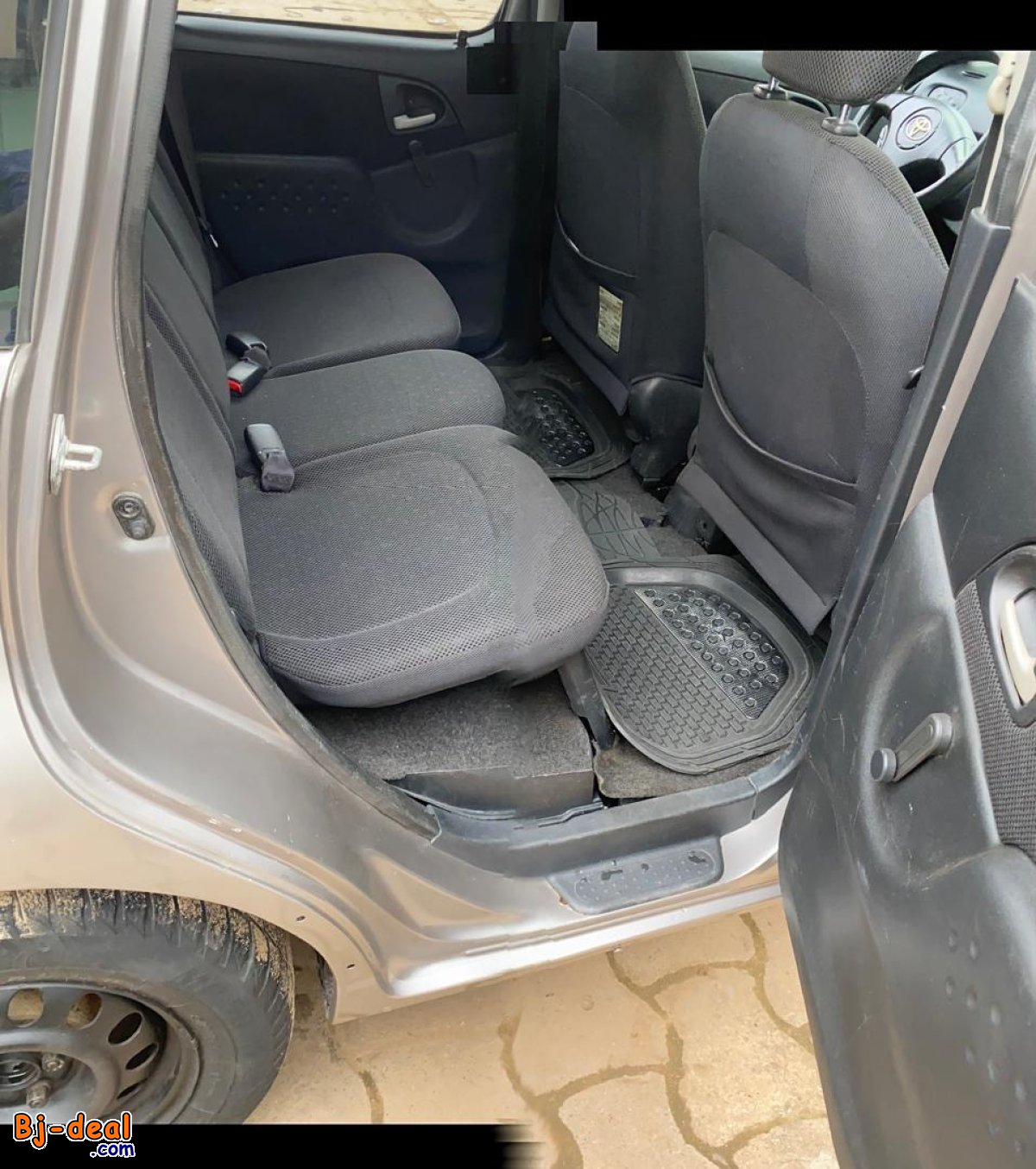 Image principale de TOYOTA YARIS VERSO ANNÉE 2005