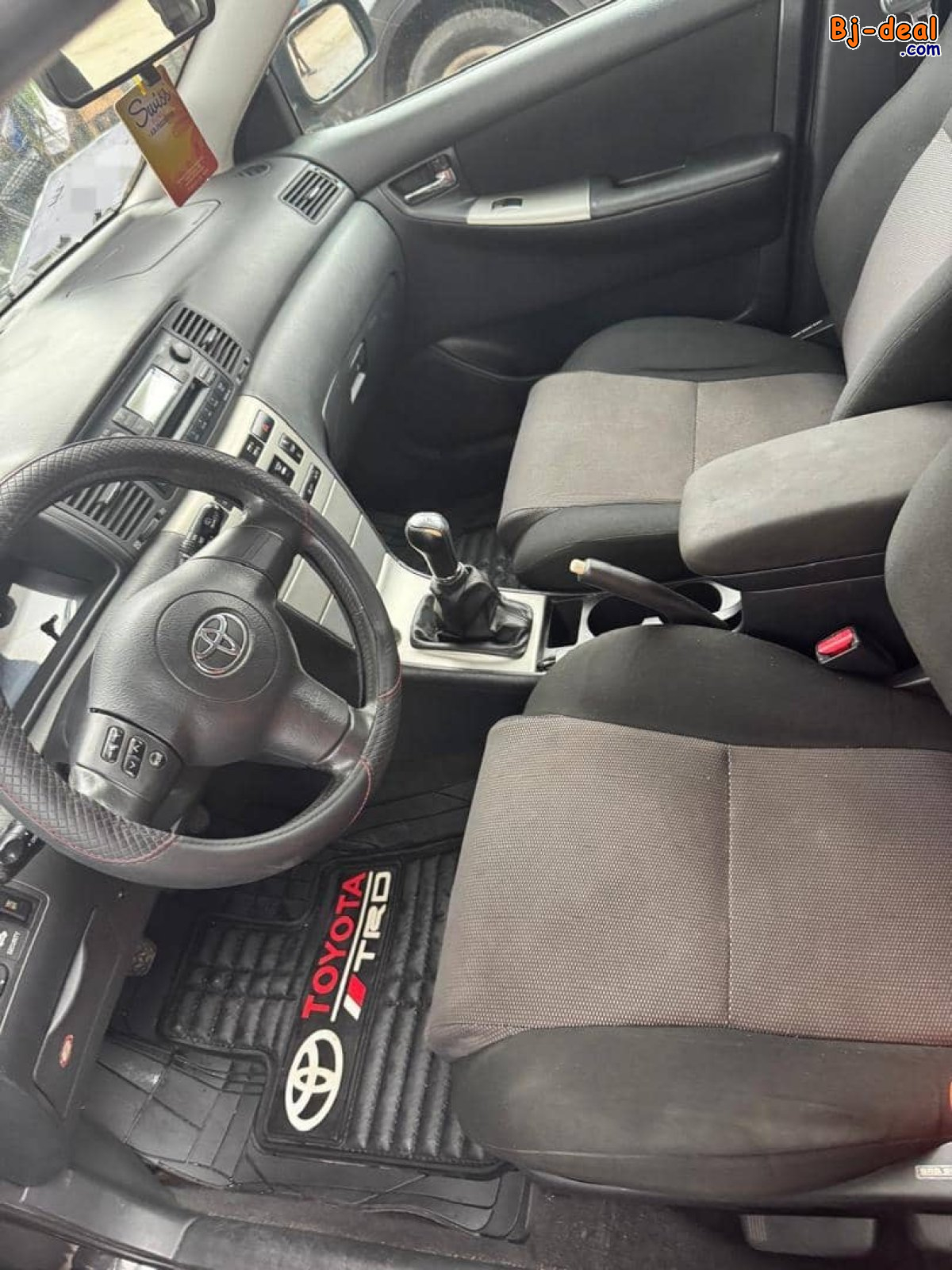 Image principale de TOYOTA COROLLA ANNÉE 2006