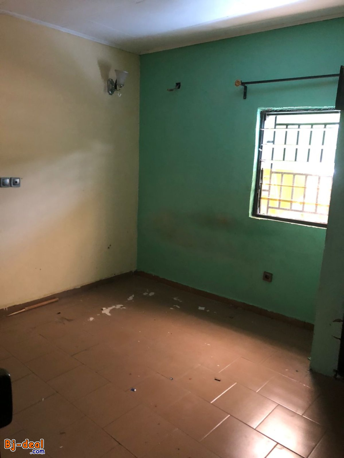 Image principale de Studio Moderne à louer à Biyem-Assi