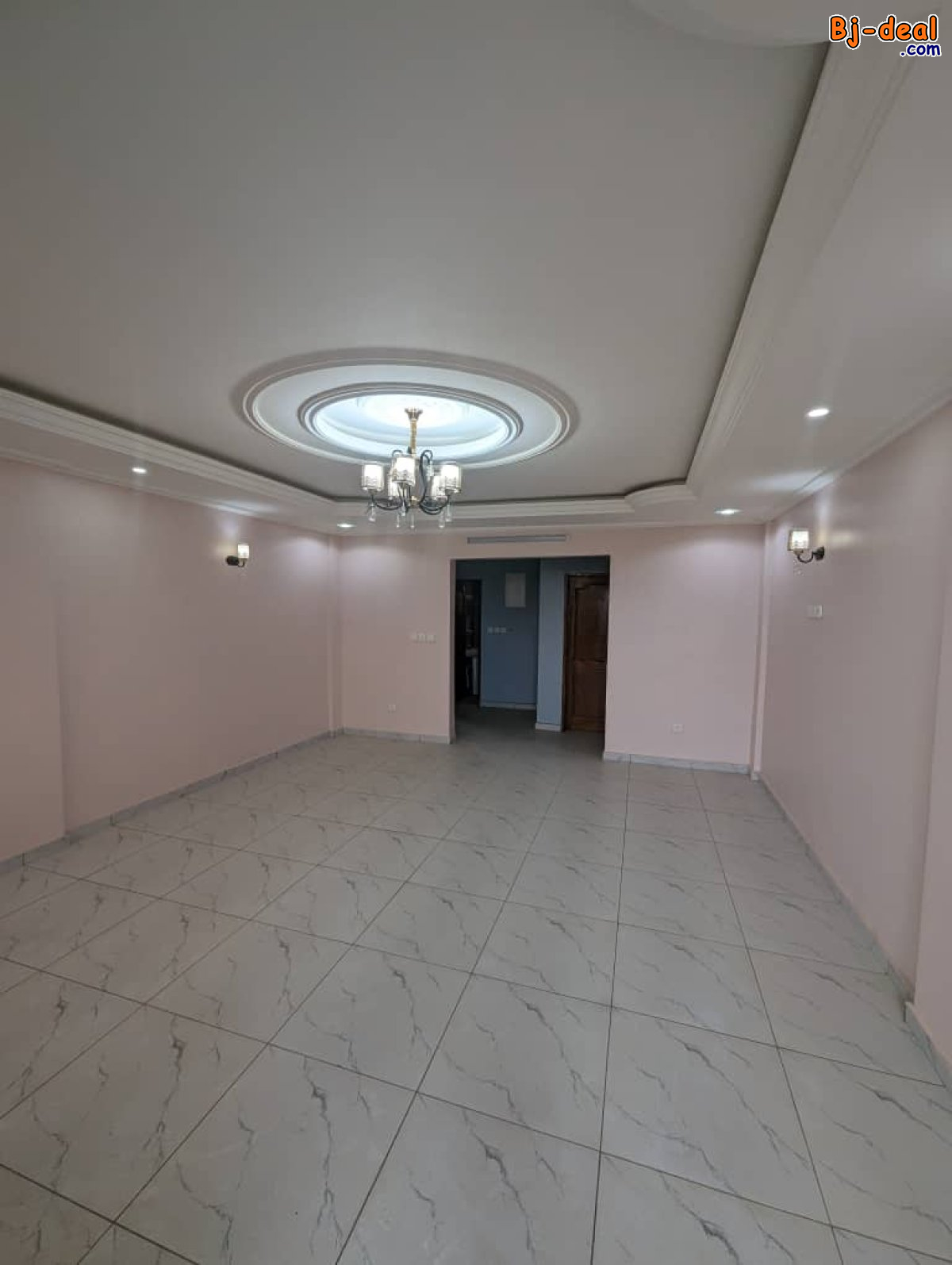 Image principale de Vaste et Magnifique Appartement Bon Standing à louer à Odza