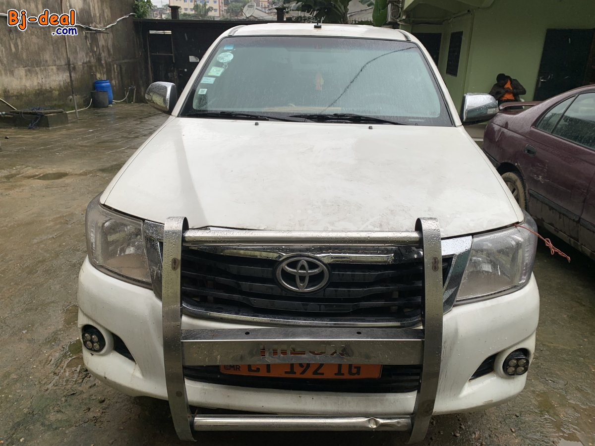 Main image of TOYOTA HILUX année 2012