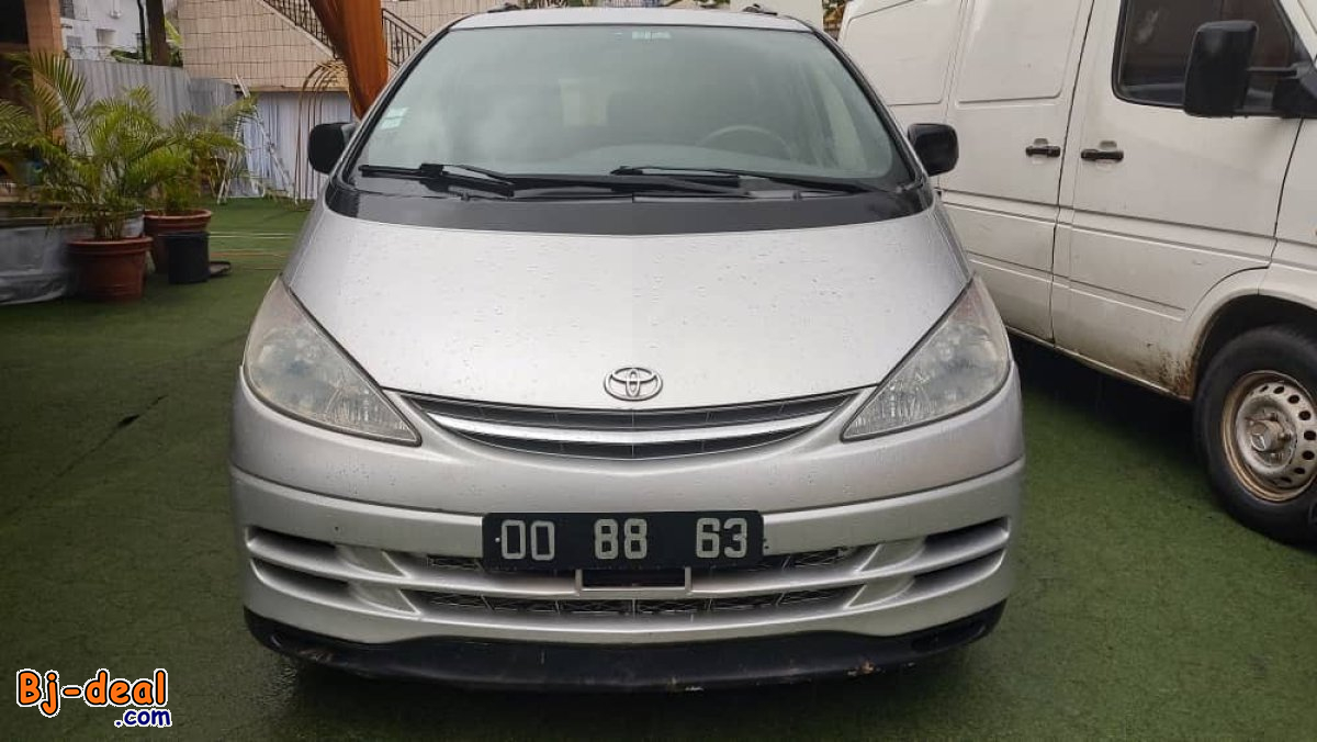 Main image of TOYOTA PREVIA ANNÉE 2004