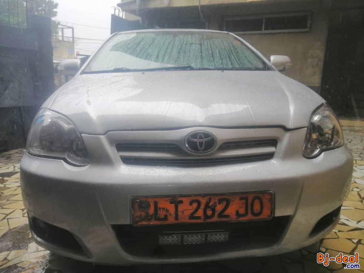 Main image of TOYOTA COROLLA GRIS occasion cameroun