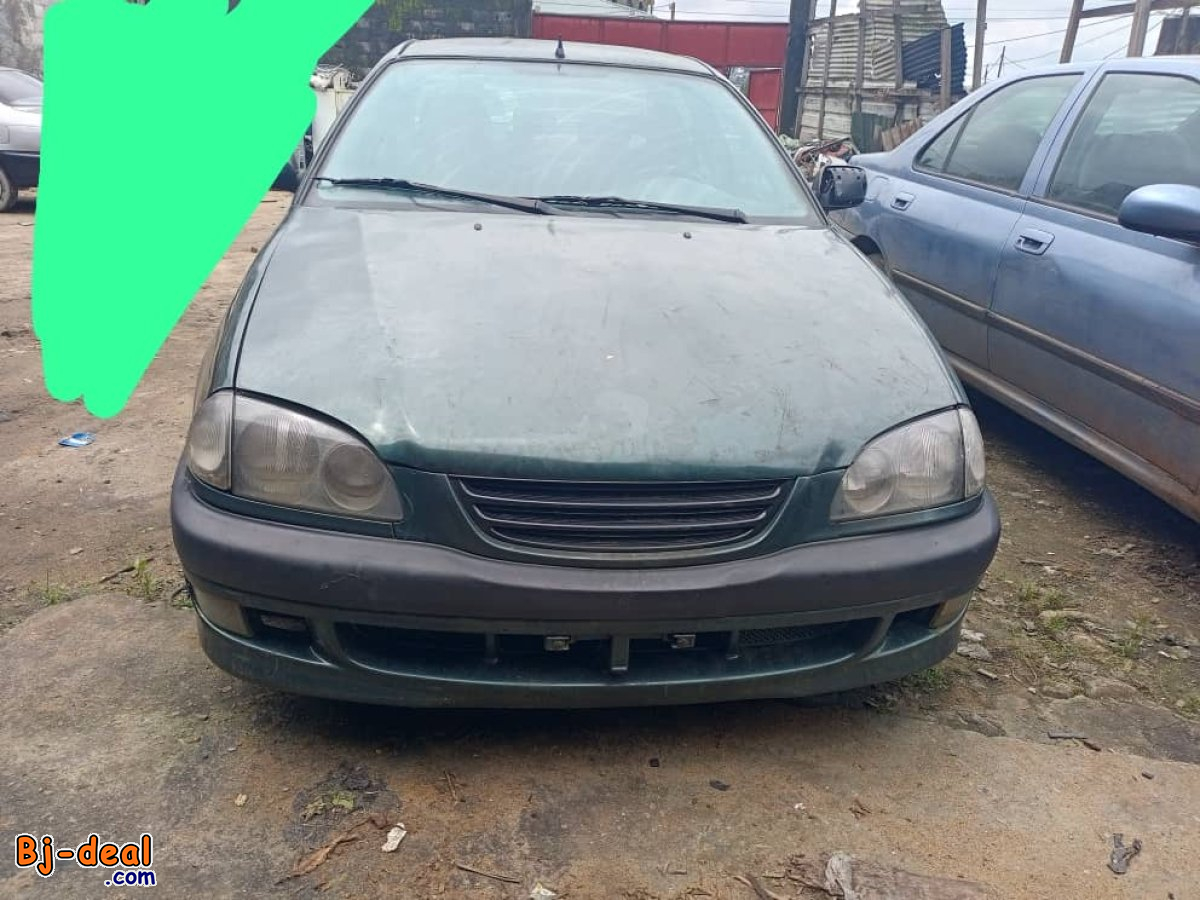 Image principale de TOYOTA AVENSIS ANNÉE 1999