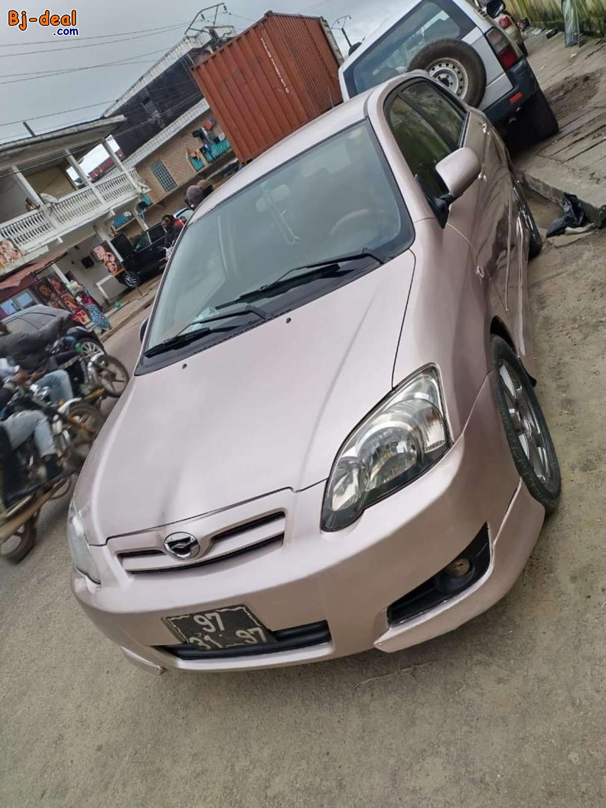 Image principale de TOYOTA RUNX ANNÉE 2006