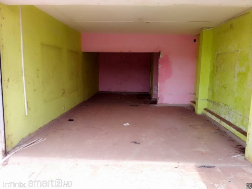 Main image of Boutique a louer Mvog ada avec toilette interne