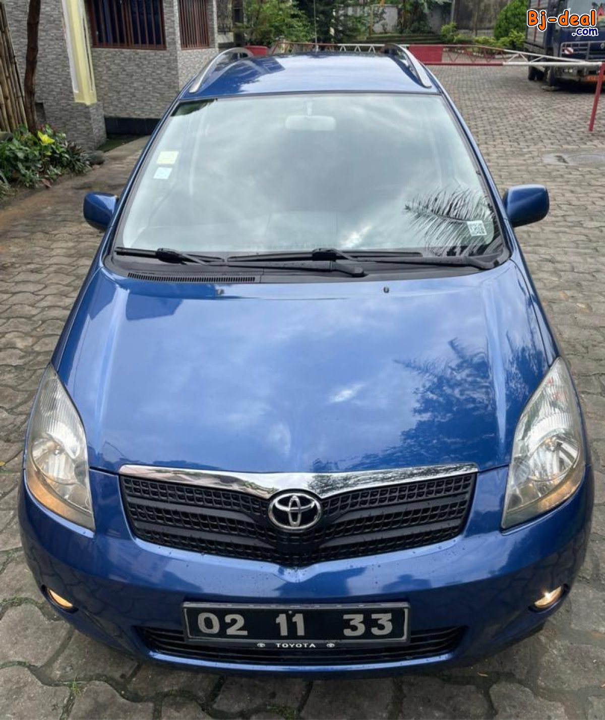 Image principale de TOYOTA COROLLA VERSO ANNÉE 2003