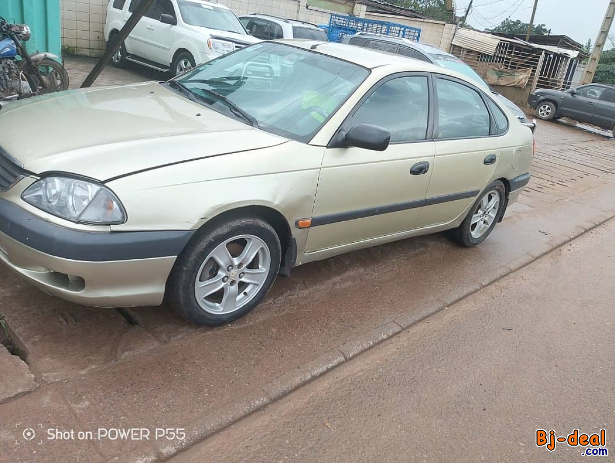 Image principale de TOYOTA AVENSIS ANNÉE 2002