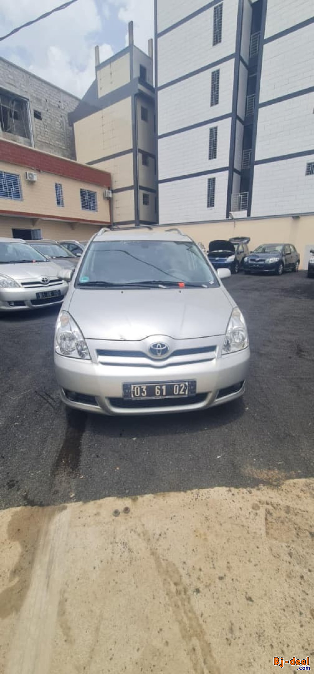 Image principale de TOYOTA COROLLA VERSO ANNÉE 2006