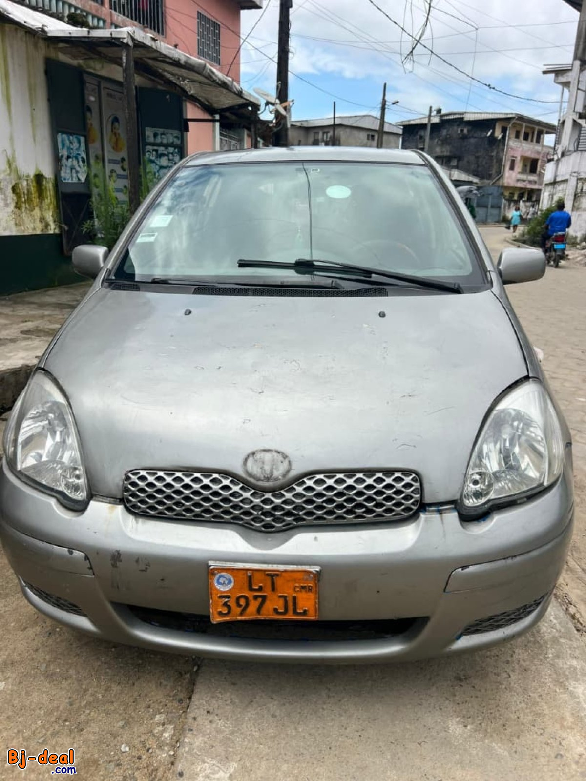 Image principale de TOYOTA YARIS ANNÉE 2005