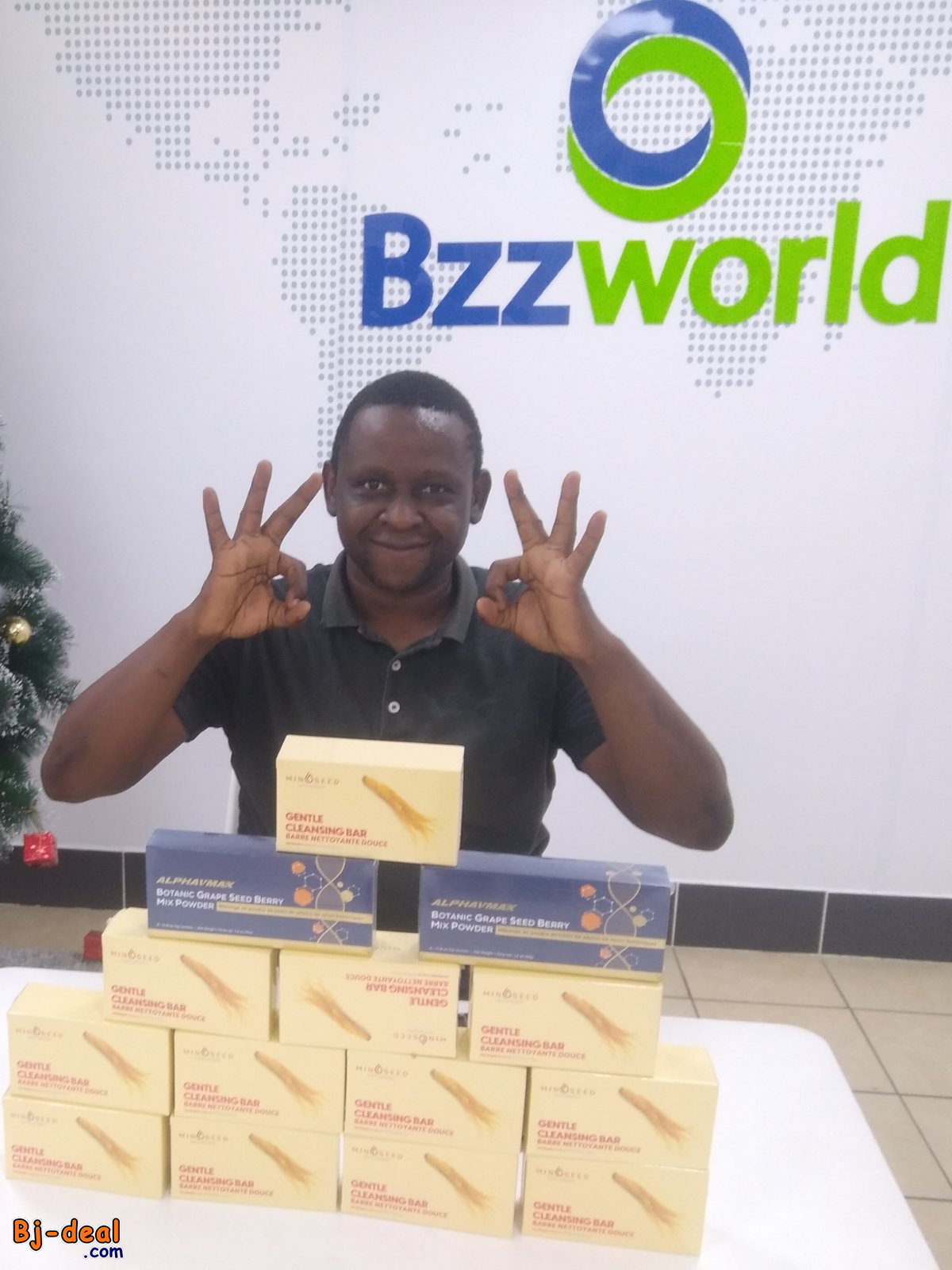 Image principale de SAVON MINOSEED  AU GINSENG ET AUX PARTICULES DE FEUILLES D’OR LUXUEUSES....DOUALA