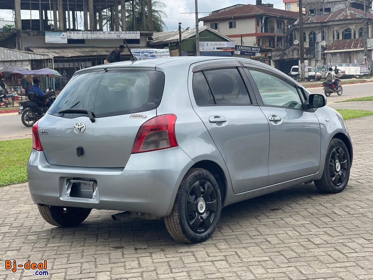 Image principale de Toyota Yaris Vitz Année 2009