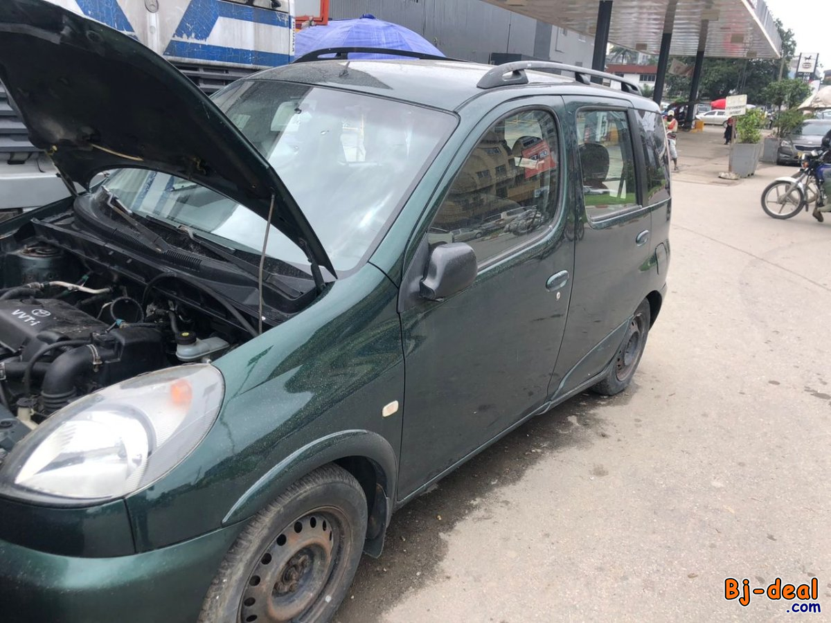 Image principale de TOYOTA YARIS VERSO ANNÉE 2002