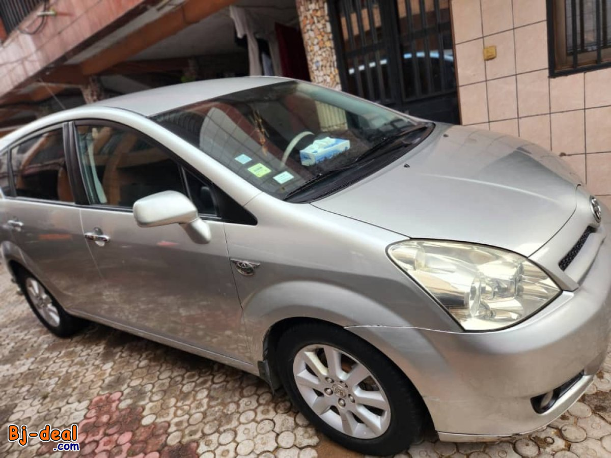 Main image of TOYOTA COROLLA VERSO ANNÉE 2007