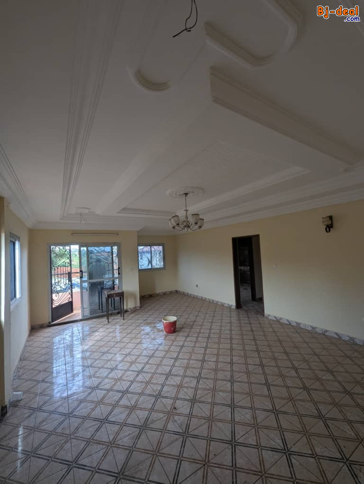 Image principale de Vaste et Bel Appartement Bon Standing à louer à Awae