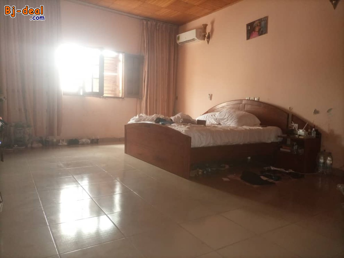 Image principale de Vaste Villa bon Standing à louer à Biteng