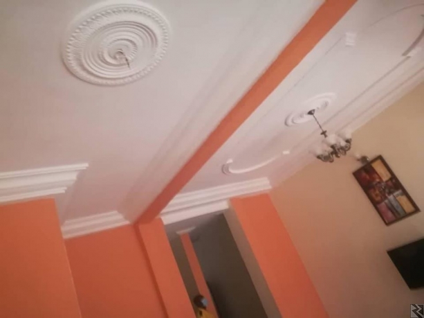 Image principale de studio moderne a louer a douala