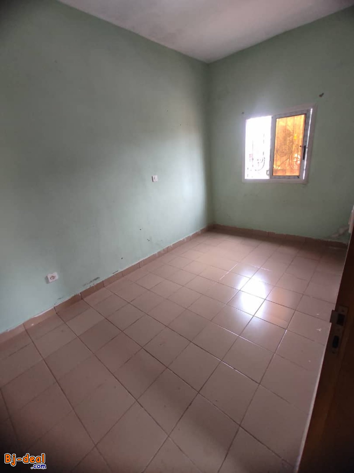 Image principale de Joli Studio Moderne à louer à Awae Escalier