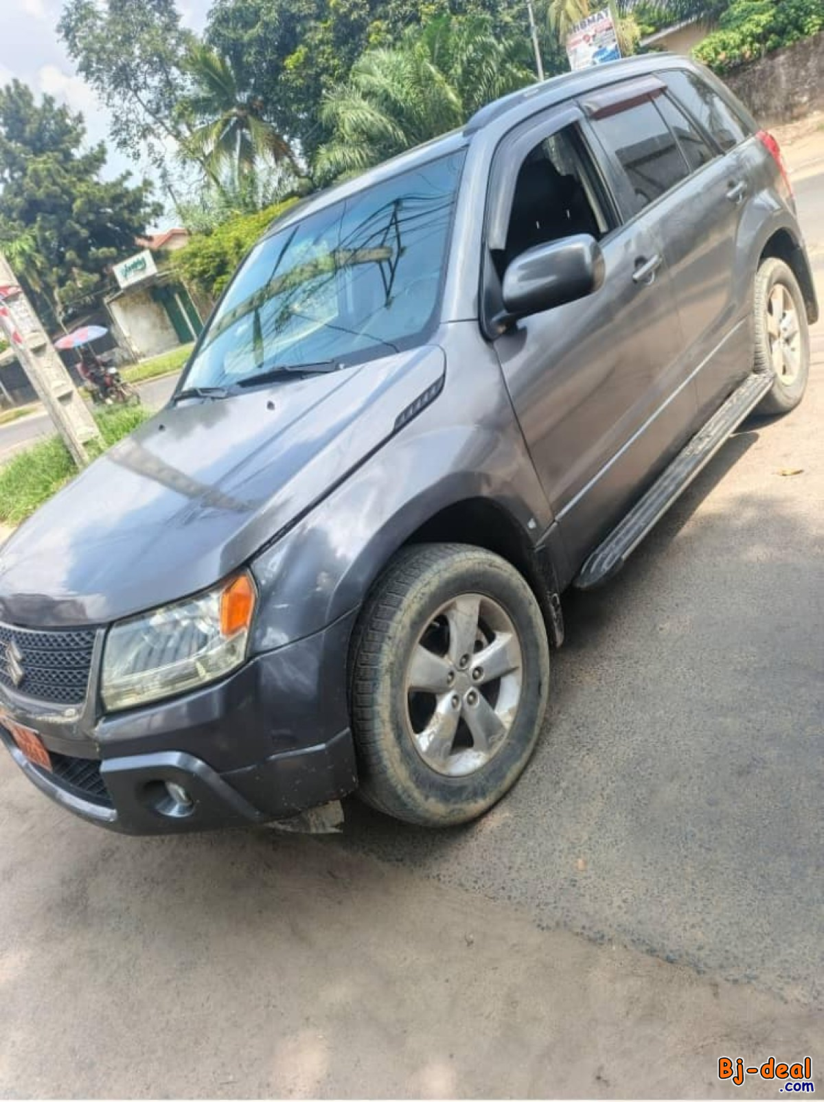 Main image of Joli SUV Suzuki Vitara Année 2009 à vendre à Douala