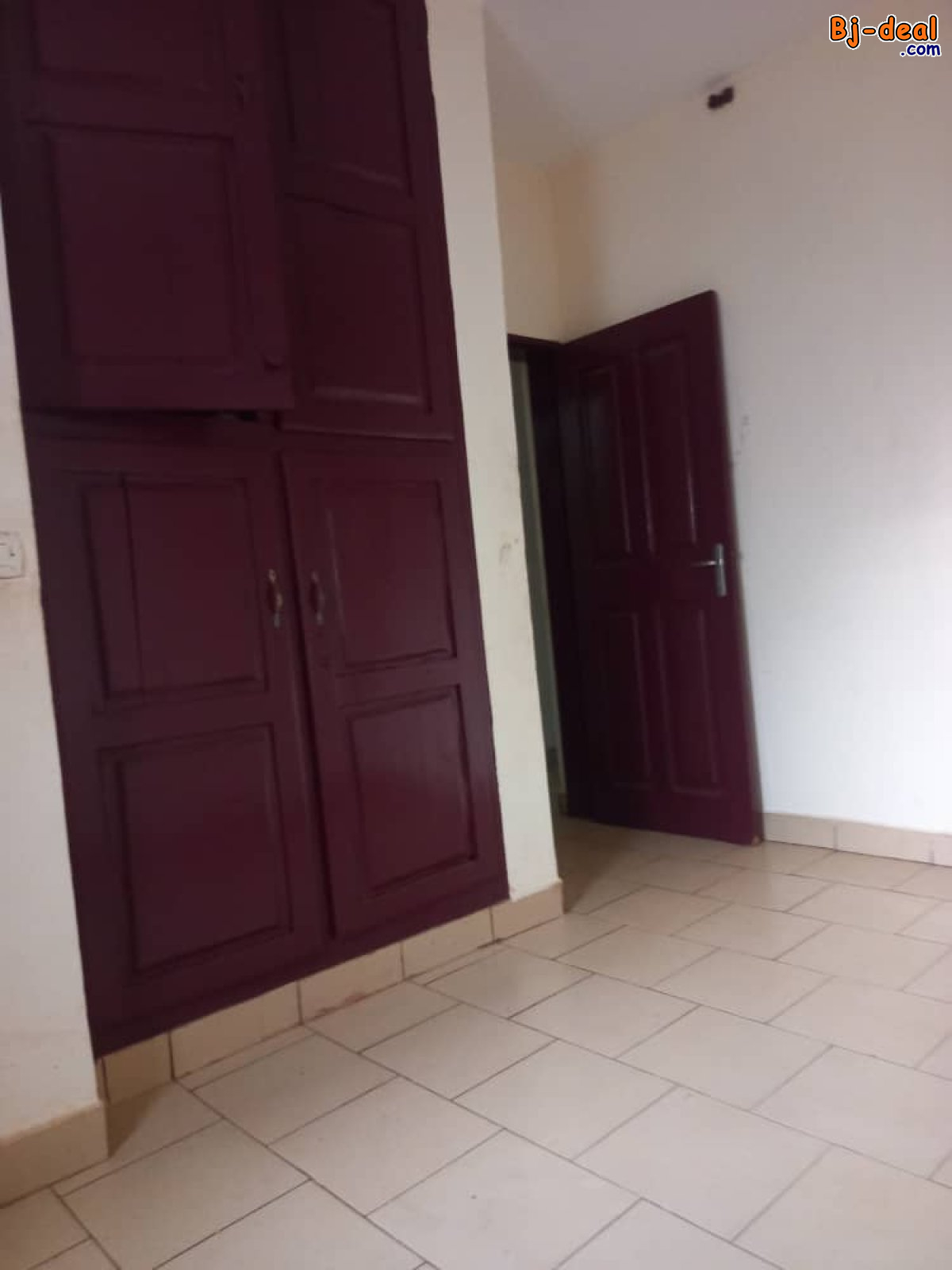 Image principale de Grand Appartement Moderne à louer à Biyem-Assi