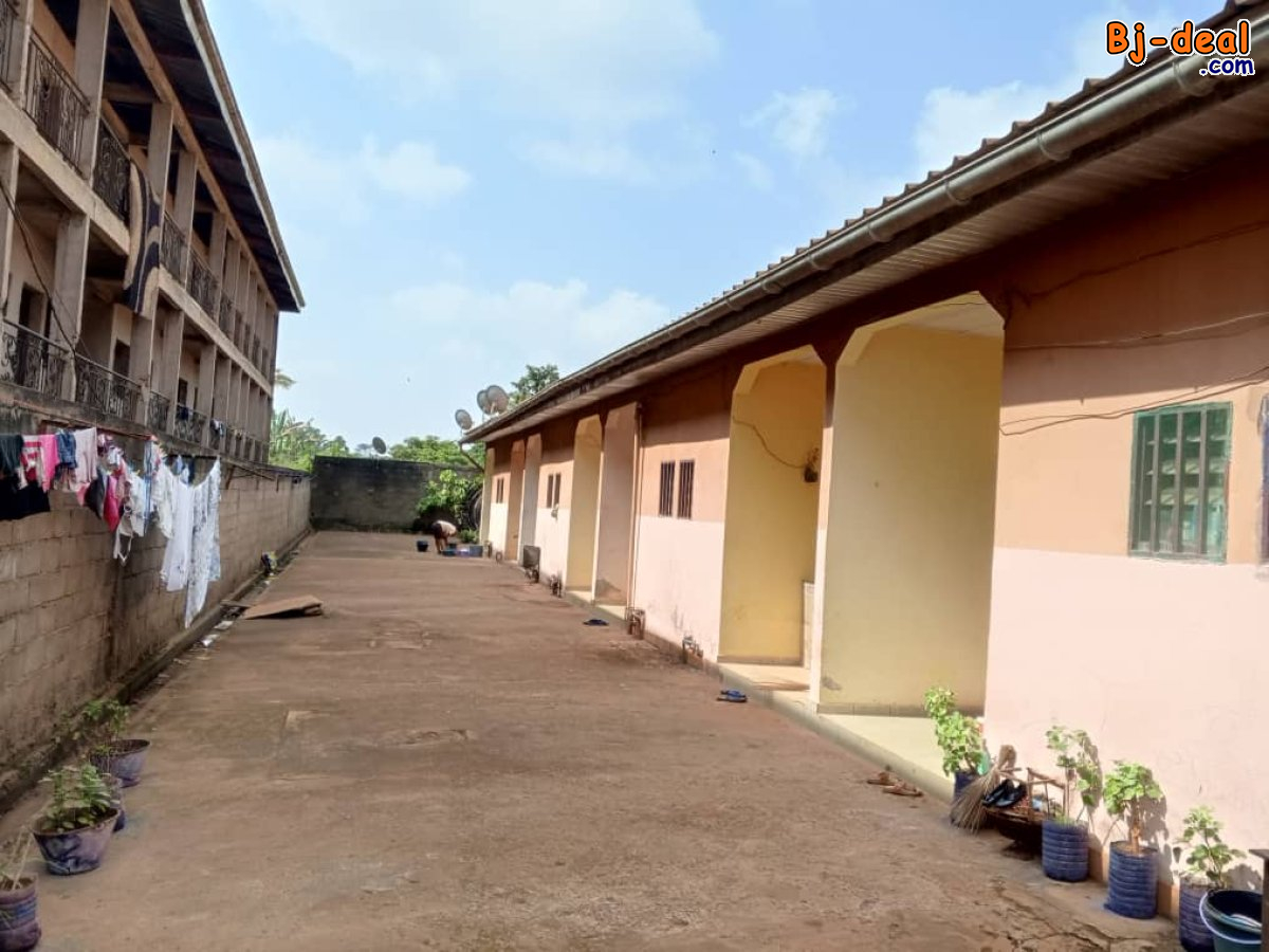 Main image of Mini Cité de 920m² à vendre dans un Camp à SOA