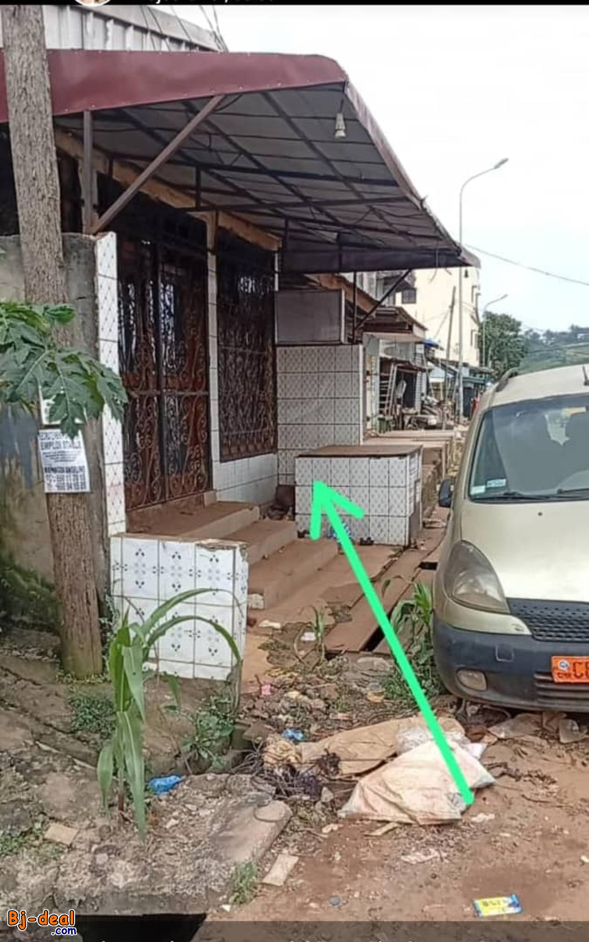 Main image of Terrain Commercial Titré de 100m² à vendre à Nsimeyong