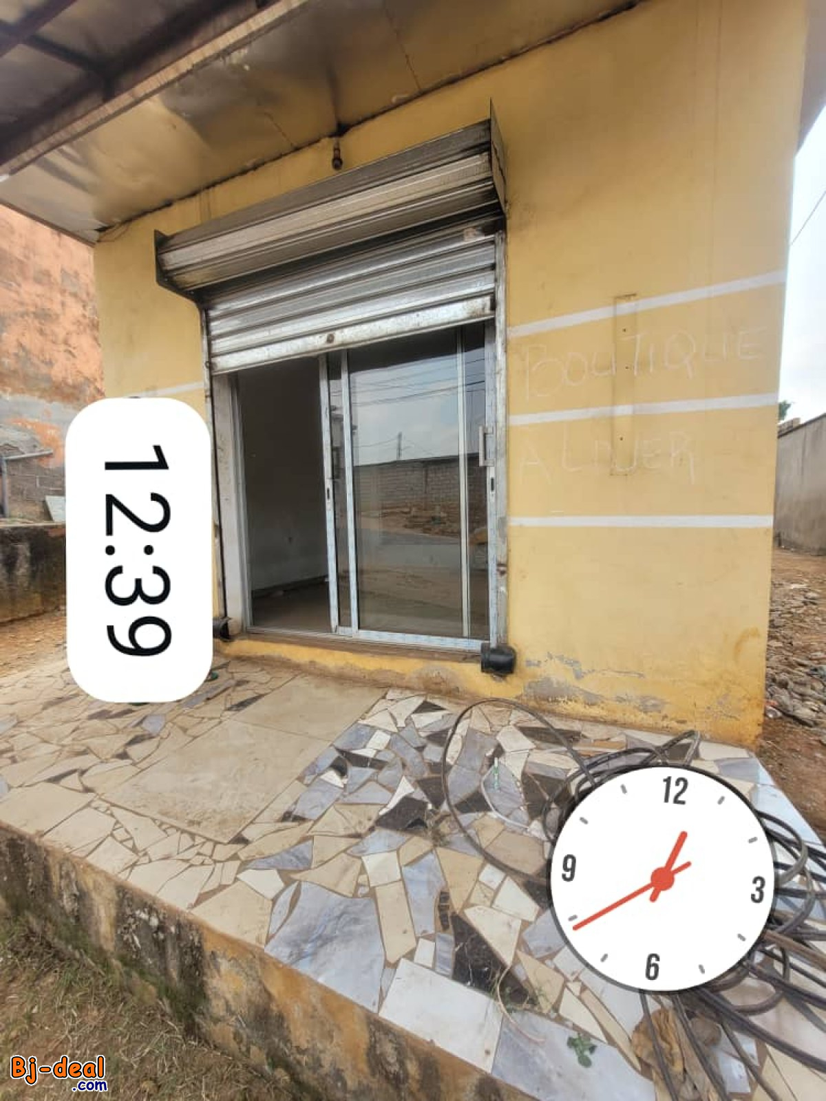 Main image of Espace Commercial à louer en Route à Effoulan