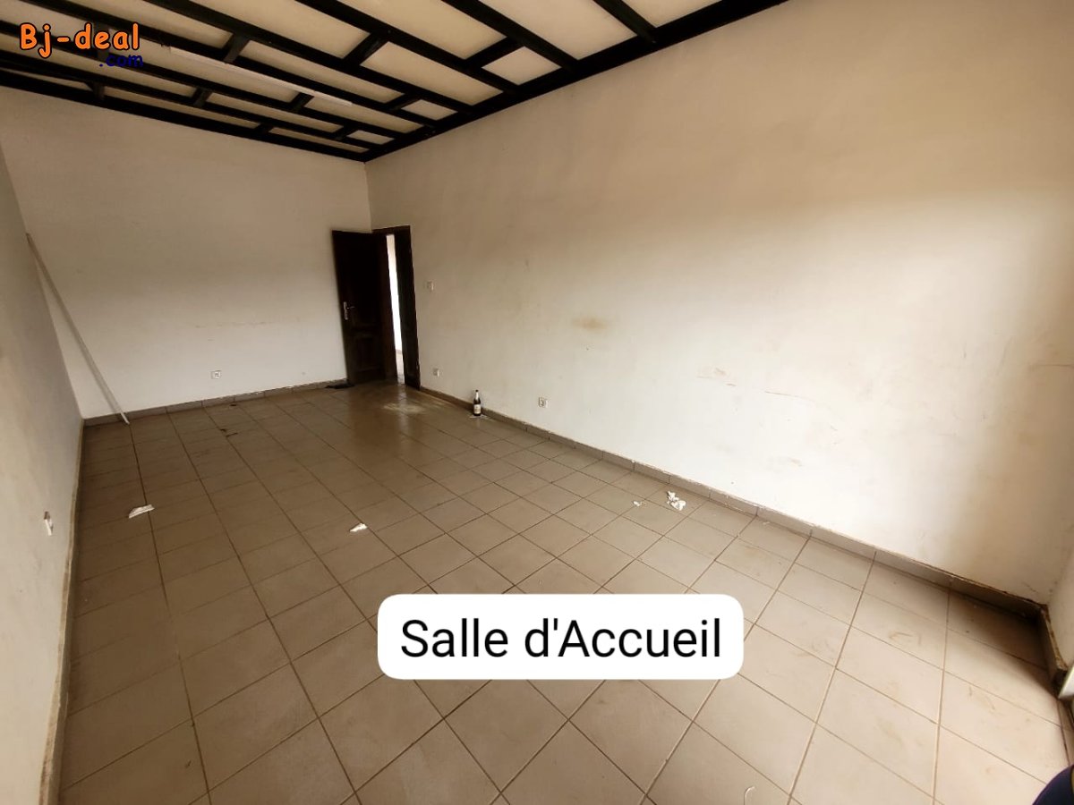 Image principale de Joli Bureau 6Pièces à louer à Essos en Route