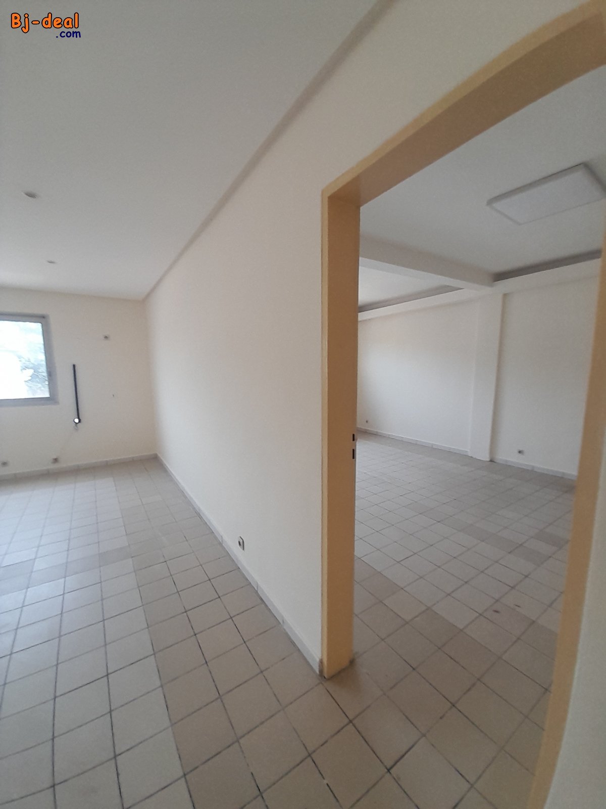 Image principale de Bureau a louer à akwa open space deux en an