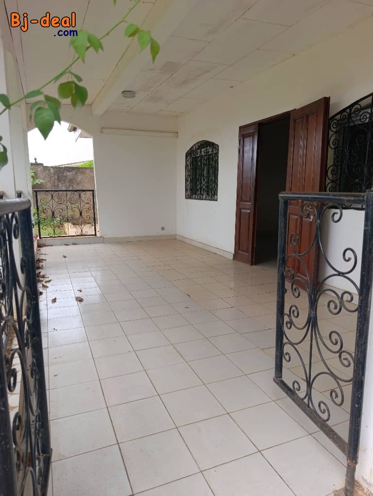 Image principale de Grande Villa Bon Standing de 4Cham à louer à Nkoabang
