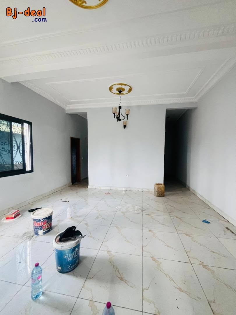 Image principale de Appartement avec gardien forage parking prépayé à Odza Auberge bleue