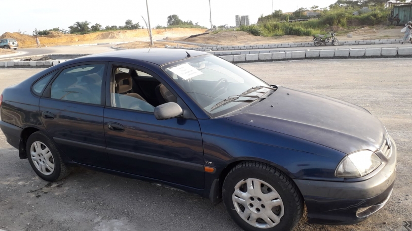 Image principale de TOYOTA AVENSIS ANNEE 2001 ESSENCE 16