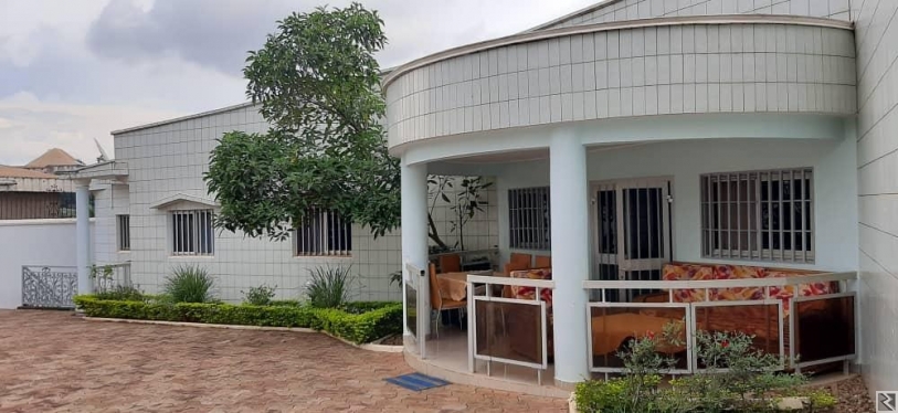 Main image of Somptueuse villa sur 990m2  a vendre a Ngousso Hop