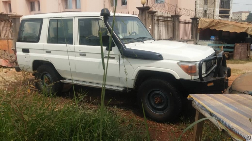 Image principale de CAR FOR SALE