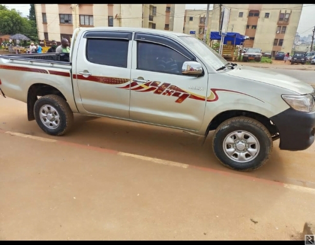 Image principale de CAR FOR SALE