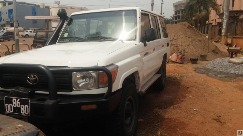 Image principale de CAR FOR SALE