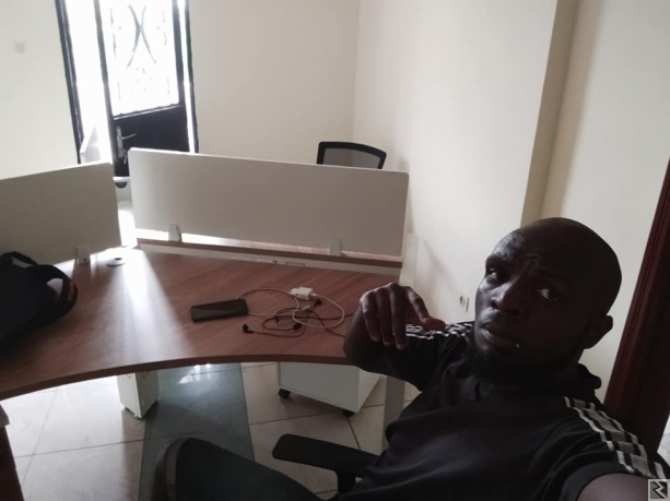 Main image of Station de travail  pour bureaux 3 places