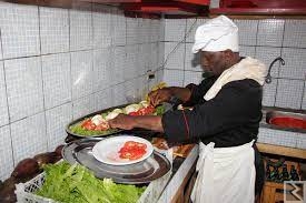 Image principale de Recherche de cuisiniers et serveuses