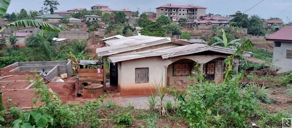 Main image of Maison titrée sur 250m2 à  vendre à  Nkoabang