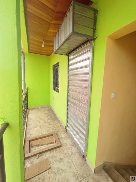 Main image of Studio pour bureaux en bordure de route principale